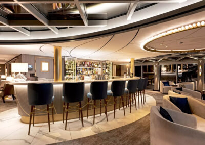 Riverside Cruise bar